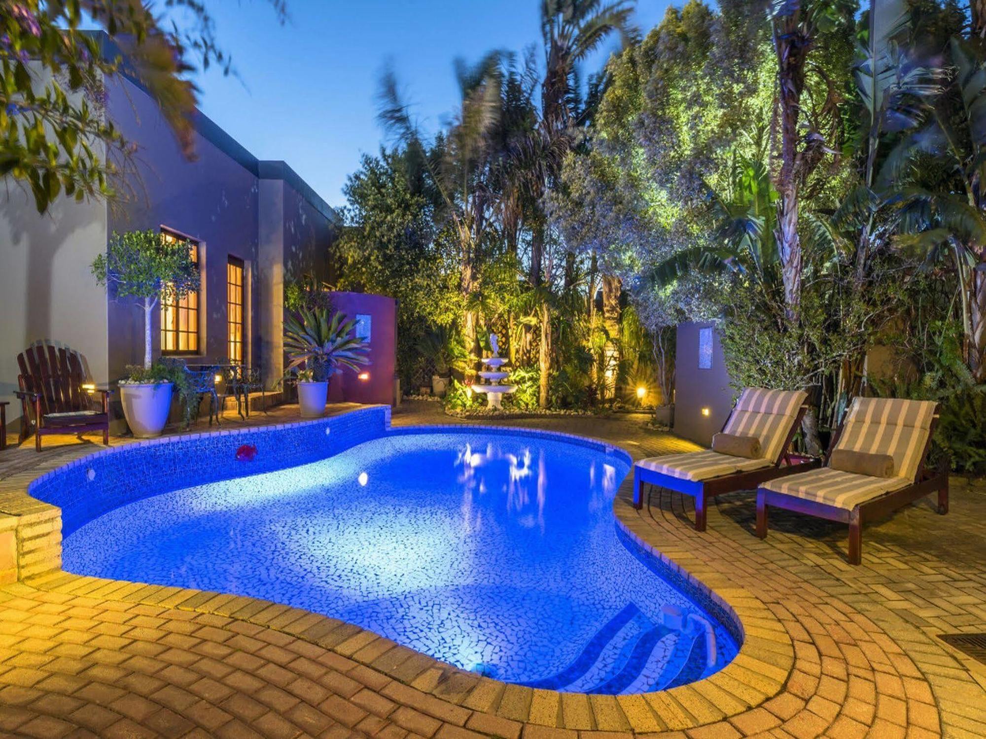 Kingfisher Guesthouse Порт-Елізабет Екстер'єр фото
